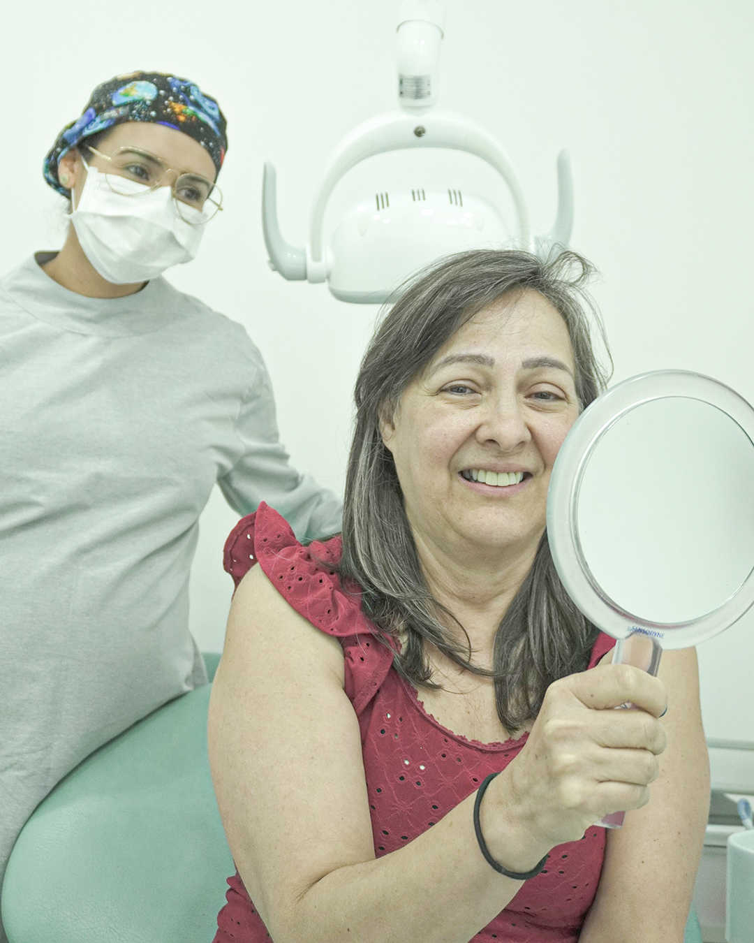 ¿Cómo el diseño de sonrisa puede mejorar la autoestima?