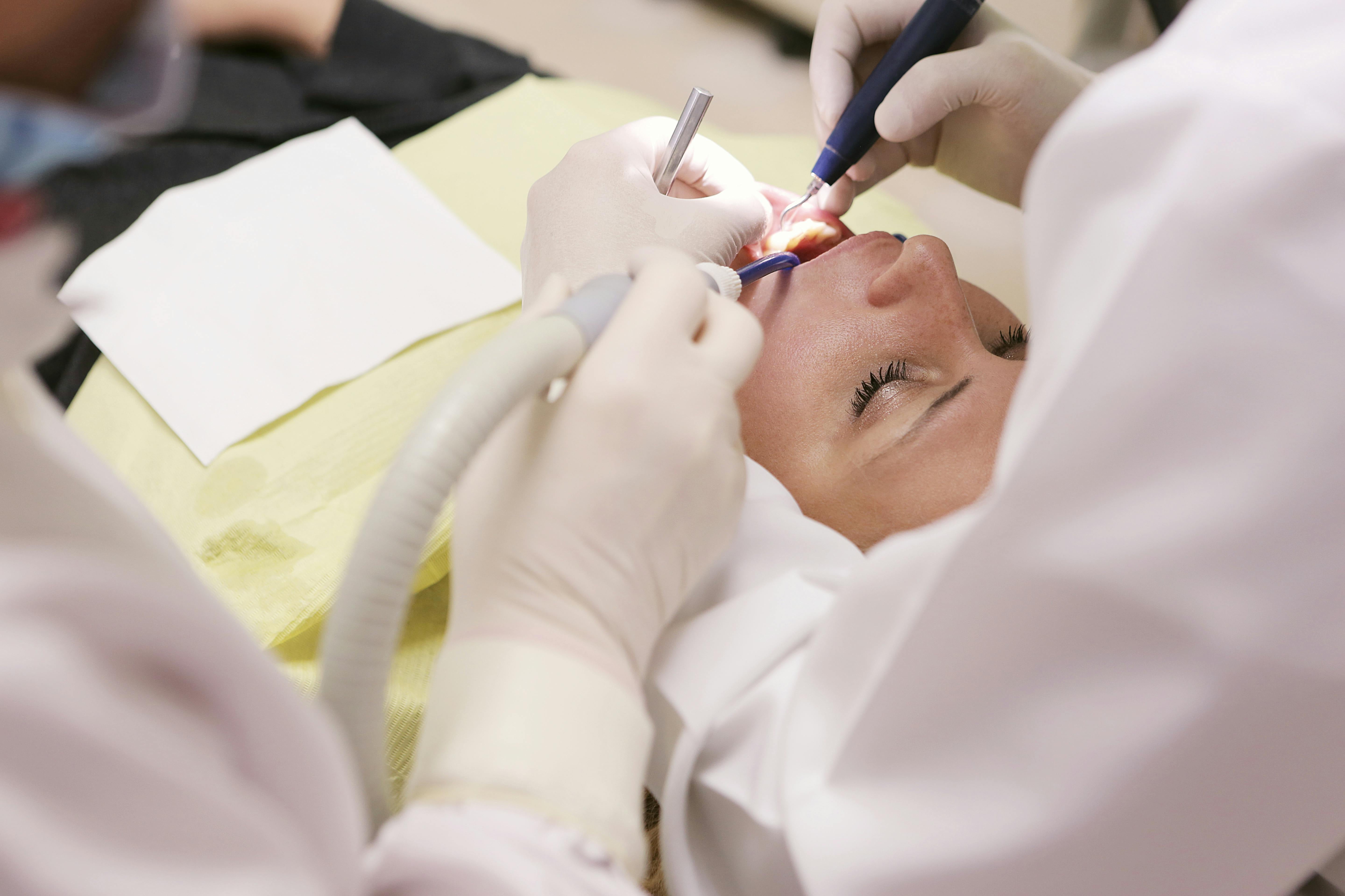 ¿Qué hacer en caso de una urgencia odontológica?